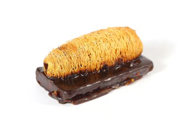 beyaz zemin üzerine sabun fiber ile fırçalayın