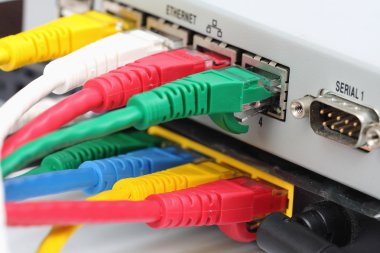 UTP lan bağlanmak yönlendirici arkasındaki ethernet bağlantı noktası.