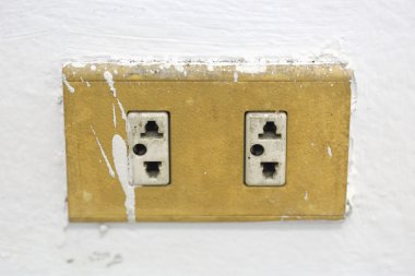 eski elektrik prizine
