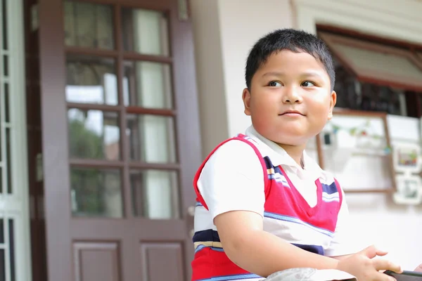 The boy intently to checking documents — Stock Photo, Image