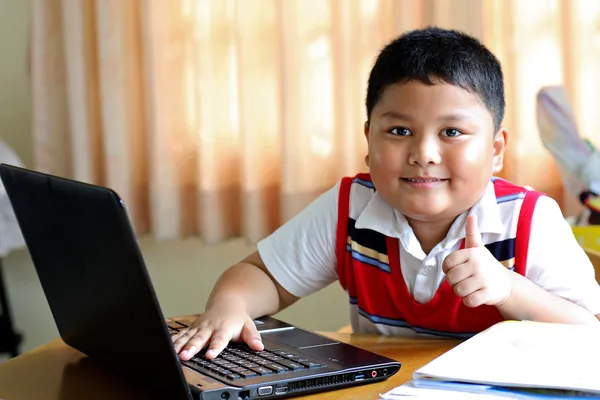 The boy intently to checking documents — Stock Photo, Image