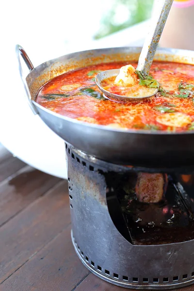 Sopa Tom Yum Kung com frutos do mar — Fotografia de Stock