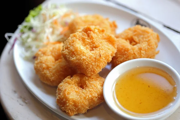 Gamberetti fritti e salsa di cibo Thailandia — Foto Stock