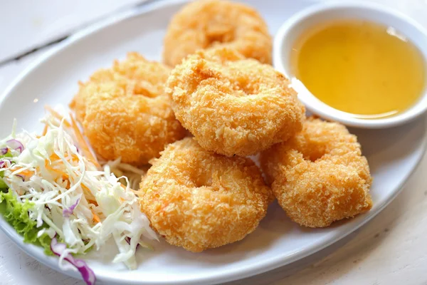 Crevettes frites et sauce alimentaire Thaïlande — Photo