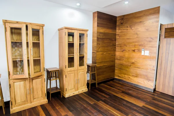 koridor modern bir evde