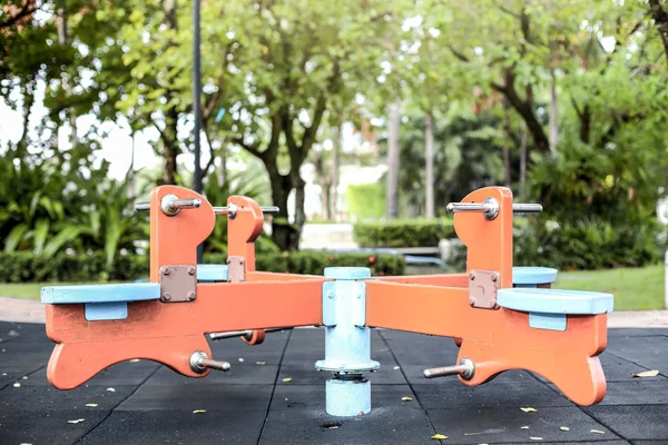 Zelf aangedreven merry-go-round — Stockfoto