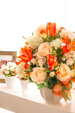 güzel sahte çiçek