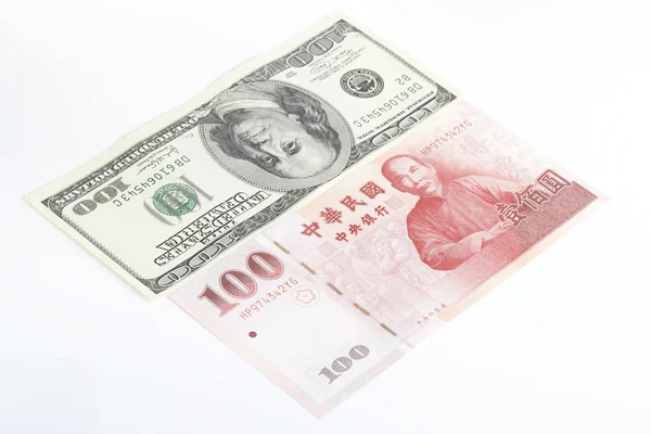 Ne piece of one hundred dollar of New Taiwan Dollar cash and one piece of twenty dollars of US case with white backuground close up — Stock Photo, Image