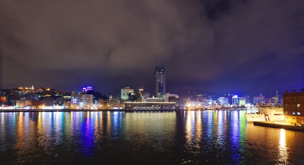 Vue nocturne du port de Keelung, Taiwan — Photo