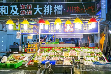 liuhe gece pazarı, kaohsiung, Tayvan, Mayıs, 4, 2013: deniz gıda s