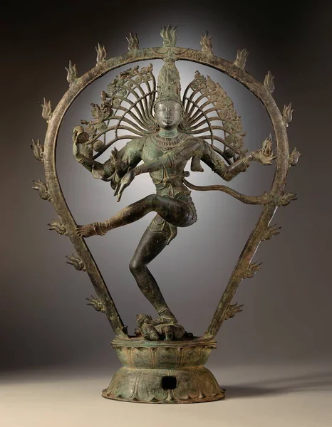 Hindular Dansın Tanrı Heykeline Taparlar Stok Fotoğraf