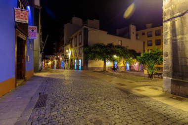 La Palma, Kanarya Adaları - 11 Kasım 2021 Gece Santa Cruz de la Palma 'dan eski bir kasaba