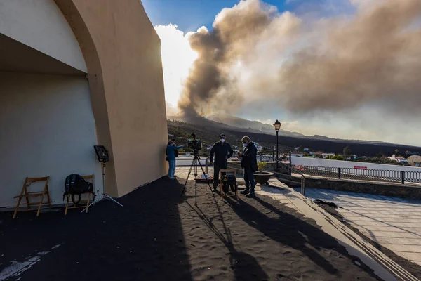 La Palma, Kanarya Adaları - 11 Kasım 2021. Cumbre Vieja Volkanı 'nın patlaması. La Palma.