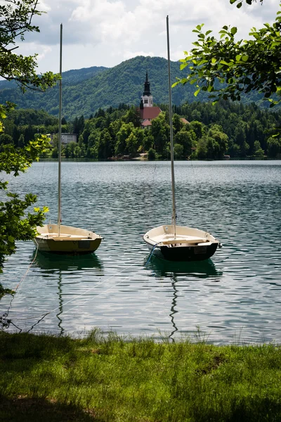 Boats on Lake Bled, Slovenia. — Stock Photo, Image