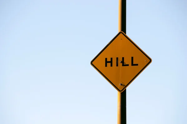 Segnaletica stradale "Hill ". — Foto Stock