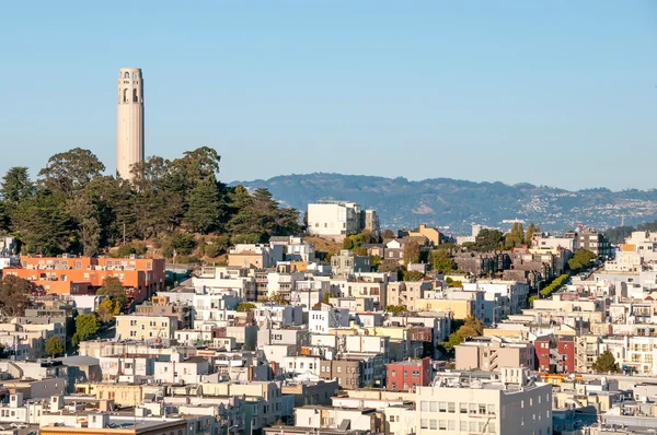 Telegraph Hill dengan Menara Coit . — Stok Foto