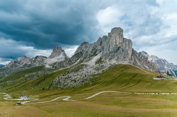 Festői kilátással a passo giau, Dolomitok, Olaszország. — Stock Fotó