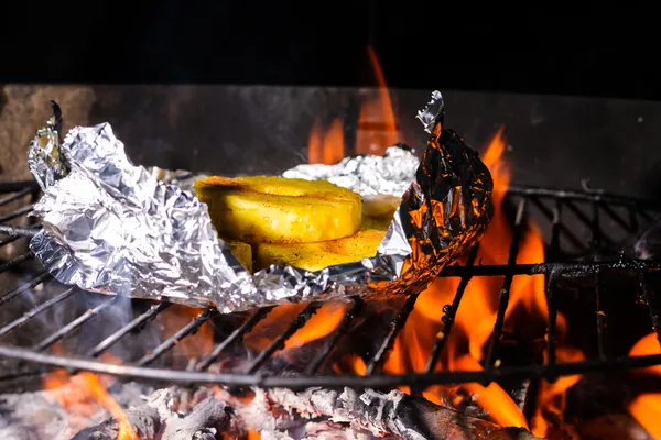 Gegrilde ananas — Stockfoto