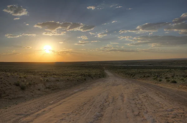 günbatımı chaco kültür Milli parka giden toprak yol üzerinde