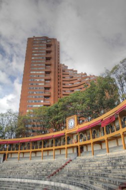 bull arena appartments ile mücadele içinde