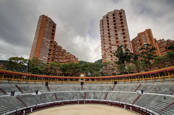 Arena de toros appartment gökdelenler ile