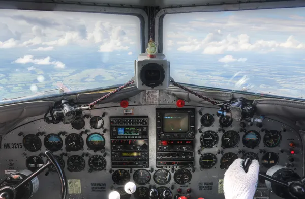 DC3 cockpit inflight dashboard view — Stock Photo, Image