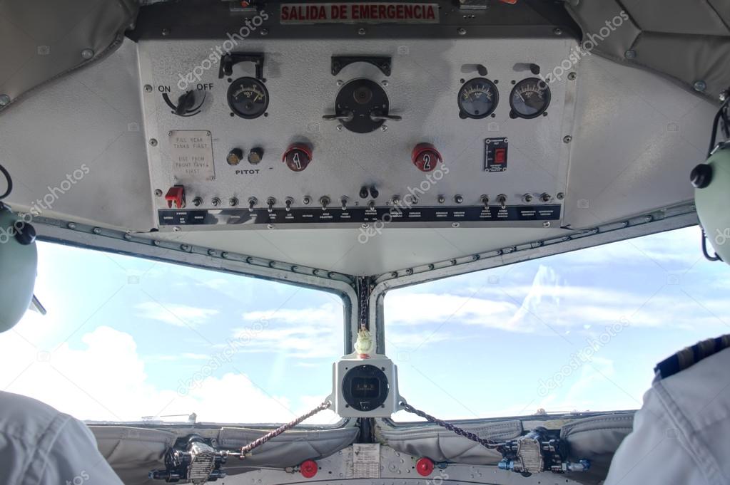 DC3 cockpit inflight top