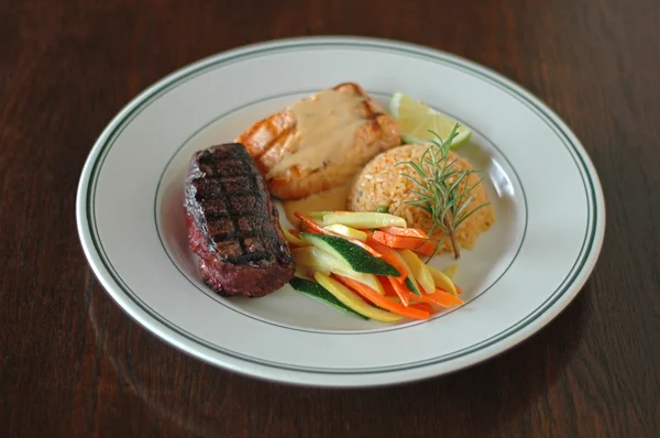 biftek ve somon yemek