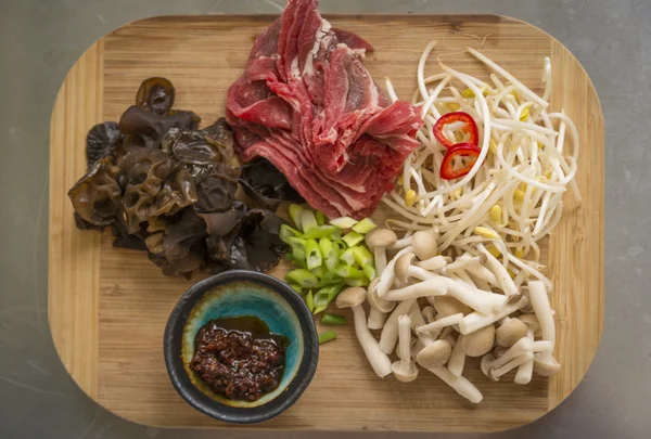 Zutaten für vietnamesische Pho-Suppe Stockbild