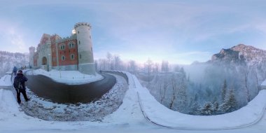Almanya 'daki Neuschwachstein Şatosu 360 derecelik bir fotoğrafla