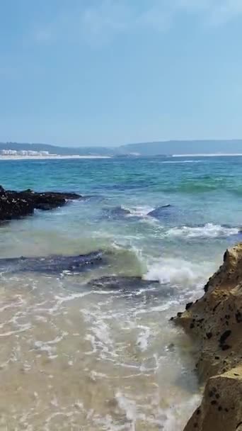 Atlantic Ocean Shoreline Nazare Beach Portugal Short Vertical Video — Stockvideo