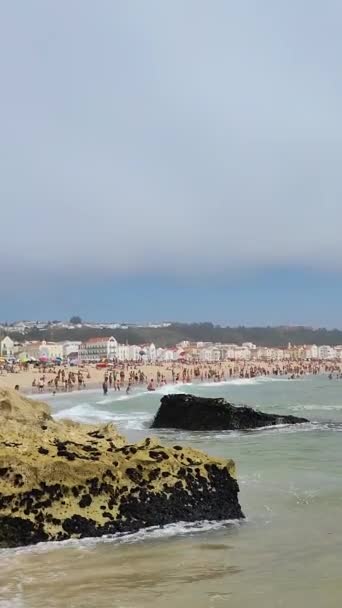 Atlantic Ocean Shoreline Nazare Beach Portugal Short Vertical Video — Stockvideo
