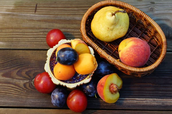 Summer fruits — Stock Photo, Image