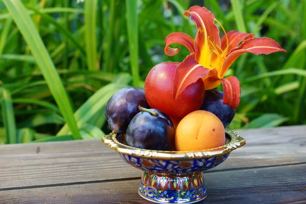 Καλοκαιρινά φρούτα — Φωτογραφία Αρχείου