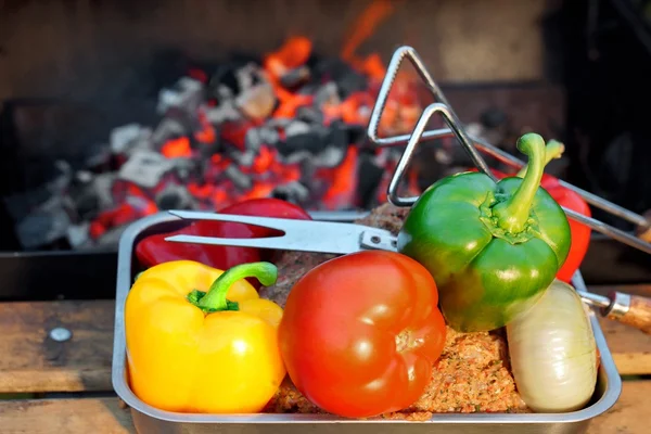 Utensili da barbecue e ora di pranzo XXXL — Foto Stock