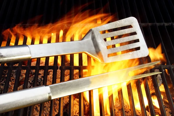 Utensili BBQ e griglia in ghisa calda XXXL — Foto Stock