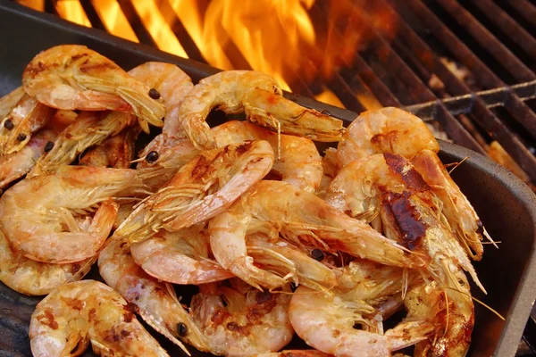 Grilled Prawns on open BBQ fire, XXXL — Stock Photo, Image