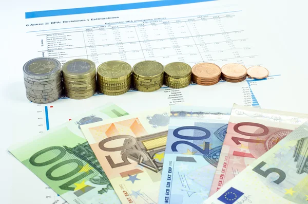 madeni para ve euro banknot kompozisyon