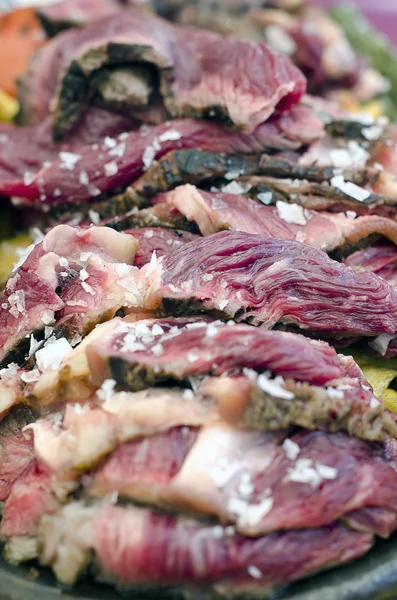 ızgara t-bone biftek dilimlenmiş