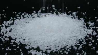 Düşen Mutfak Tuz Tanesi, Yemek malzemeleri, Sağlıksız Hipertansif Yeme, Sodyum Klorür.