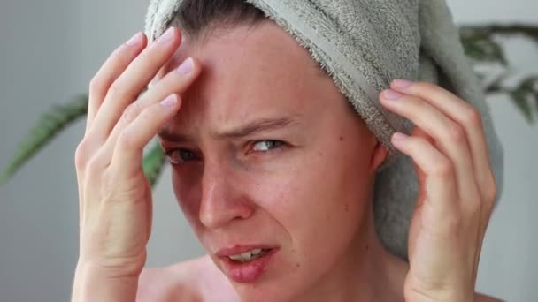 Frustrated Young Woman Towel Head Dissatisfied Skincare Product Effects Skin — ストック動画
