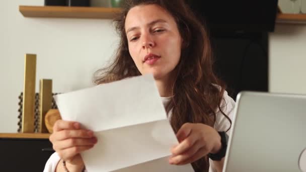 Happy Attrective Caucasian Girl Student Reading Good News Paper Mail — Stok video
