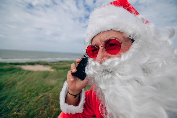 Noel Baba Telefon Görüşmesi — Stok fotoğraf