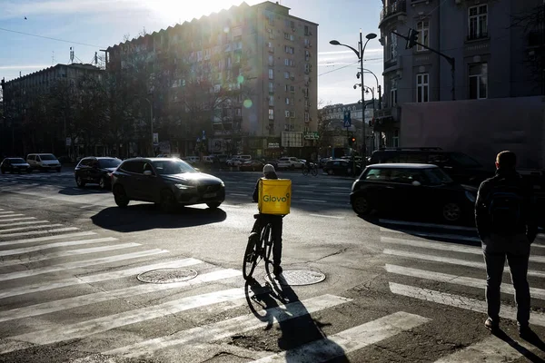 Bucuresti Romania Januar 2022 Glovo Kurer Leverer Mat Bucuresti Romania – stockfoto