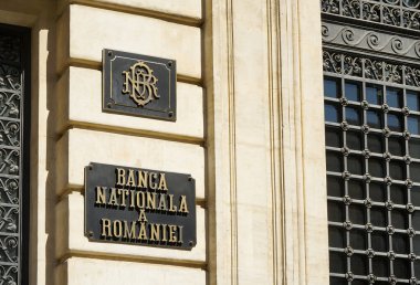 Bükreş, Romanya - 24 Mart 2022: Romanya Merkez Bankası 'nın bu resimdeki güzel binası, 1884-1890 yılları arasında inşa edilen BNR Sarayı' nın eski kanadıdır..