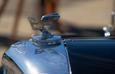 Bükreş, Romanya - 20 Mayıs 2022: Siyah bir Bentley Mark VI. Bu resim sadece editörler içindir..
