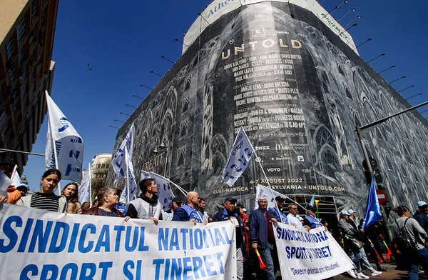 Bucharest Romania April 2022 Protesters Union Rally Pass Advertisement Untold — стоковое фото