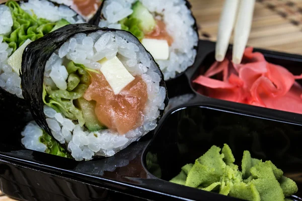 Sushi con pesce e formaggio — Foto Stock
