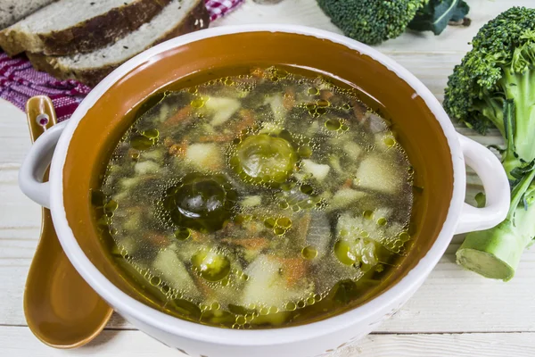 Green soup to chicken broklli bulyone — Stock Photo, Image