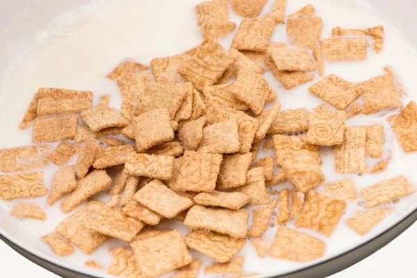 Desayuno Comida Grano Seco Con Vitaminas Con Leche Plato —  Fotos de Stock